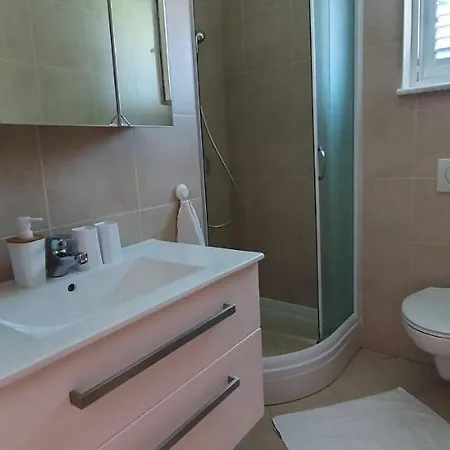 Tomislav Apartment *